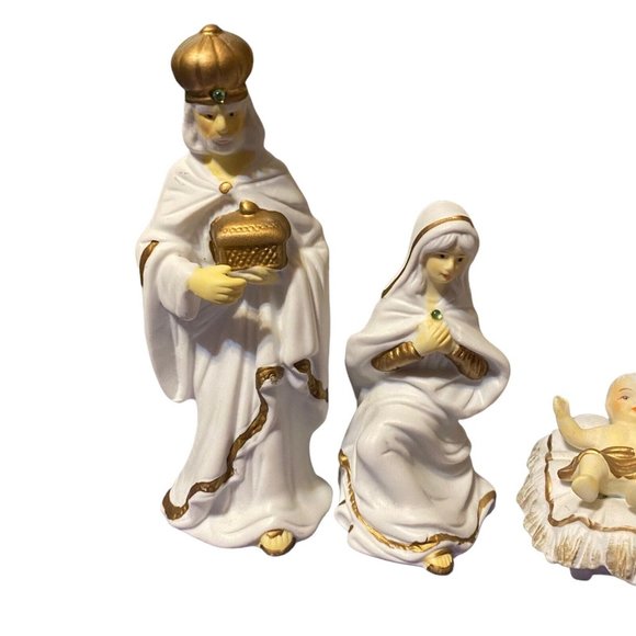 Nativity Scene 10 Piece Set White Gold Accents Figurines Christmas Bisque - Picture 3 of 11